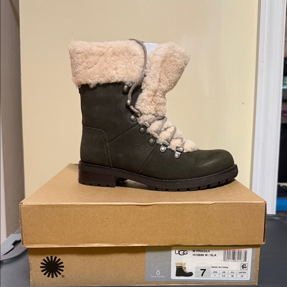 UGG Women's Fraser Shearling-Lined Boots - Dark Green and Cream